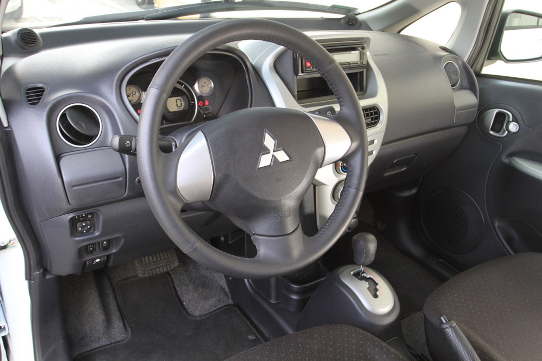 Mitsubishi i-MiEV: czyli, podróż w poszukiwaniu gniazdka