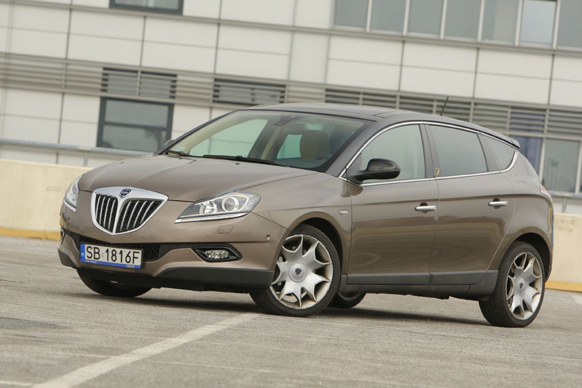 Lancia Delta: Kompakt dla indywidualistów