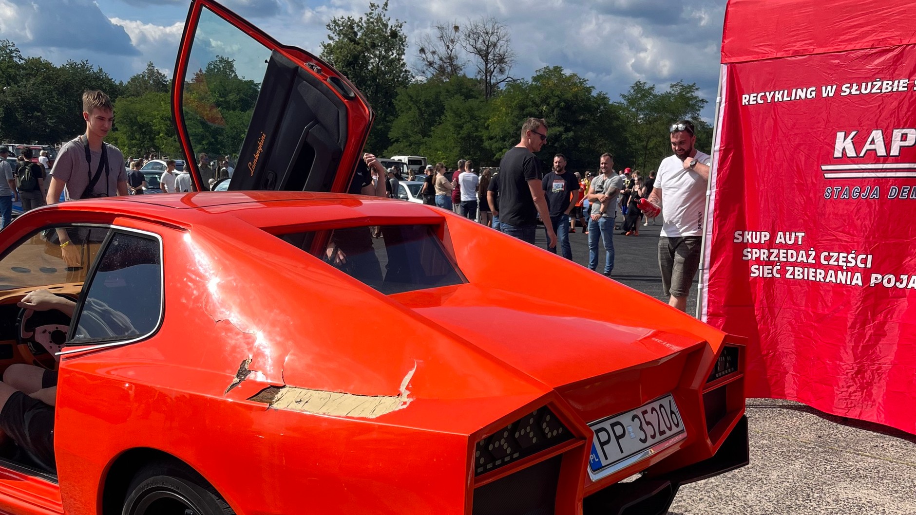 Widoczne uszkodzenia karoserii