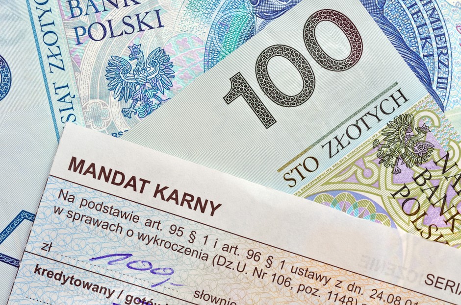 Łączna kwota mandatów przekroczyła 4 tys. zł