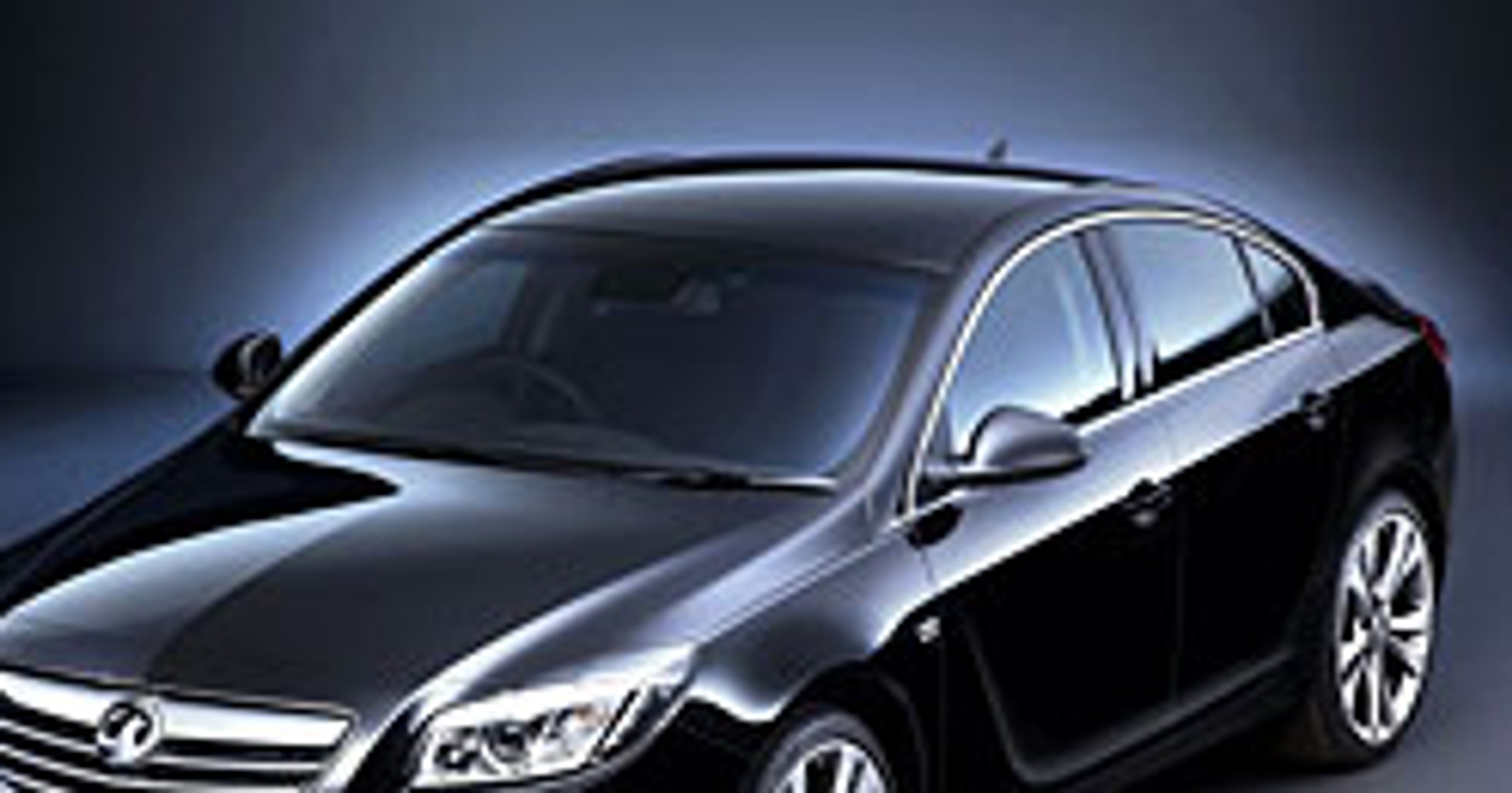Opel Insignia – pierwsze zdjęcia wnętrza