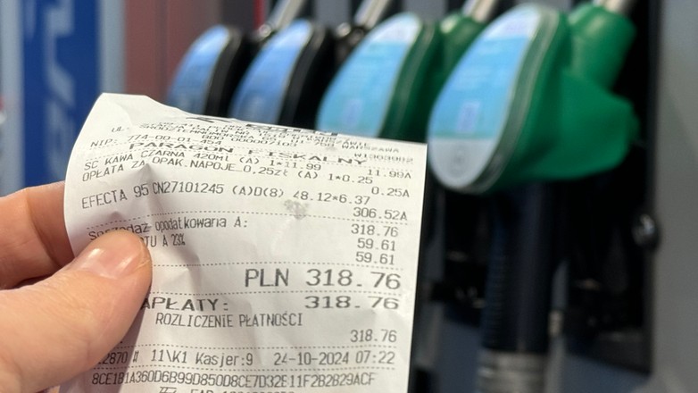 Tankowanie samochodu