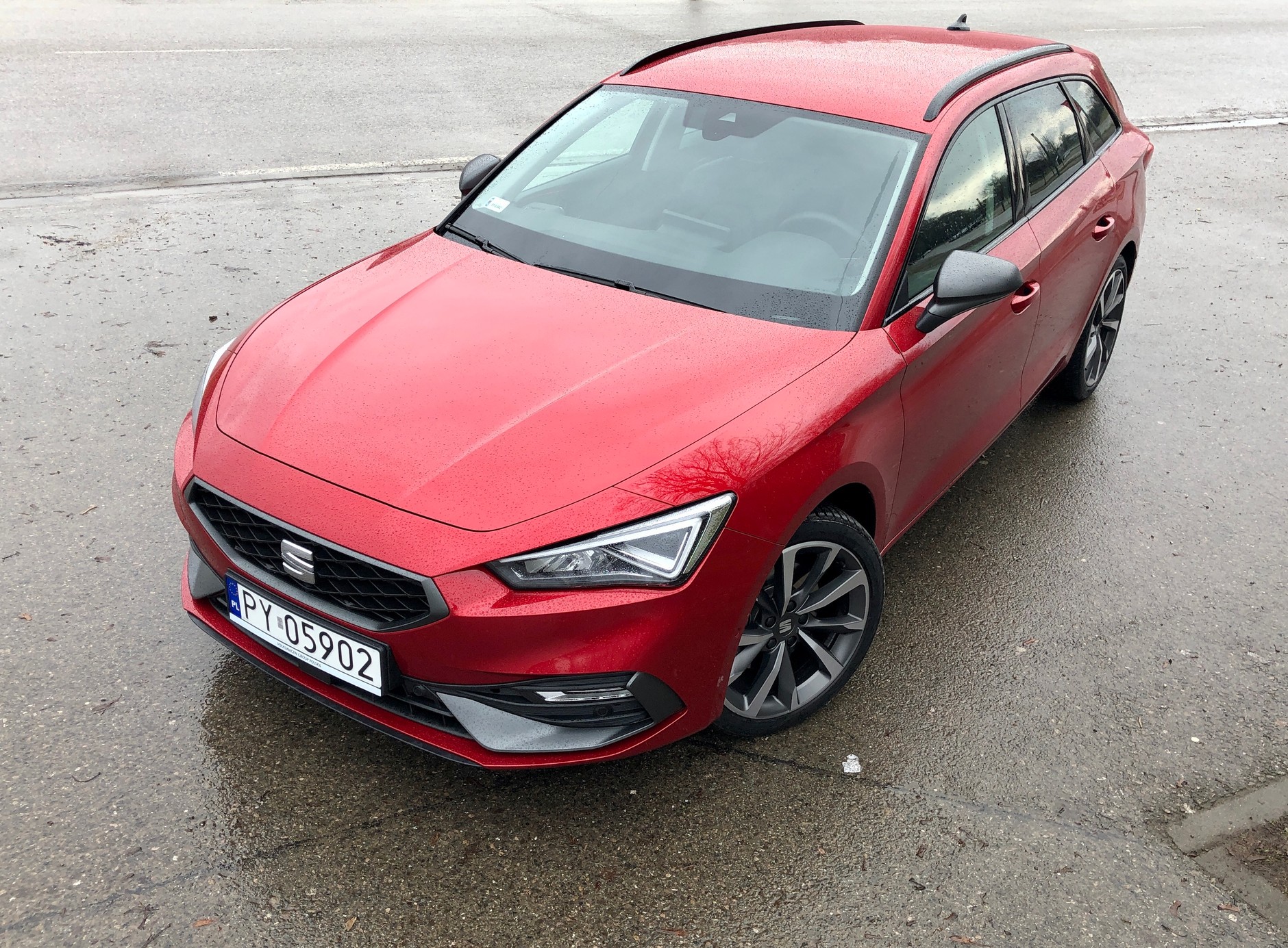 Seat na razie komunikuje wyprzedaż rocznika na model Arona i Leon Sportstourer (kombi)
