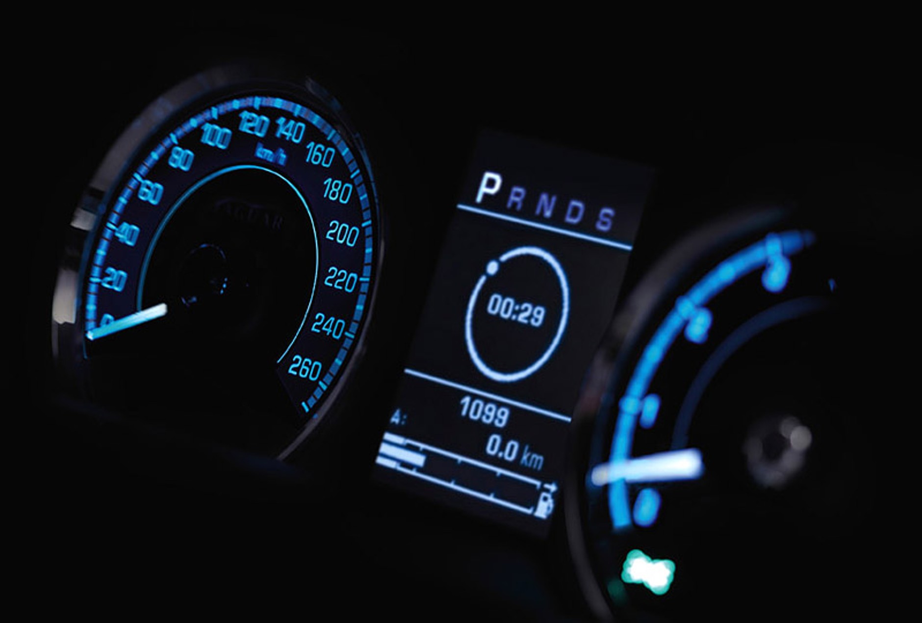 IAA Frankfurt 2007: Jaguar XF – kot ratunkowy (zdjęcia i informacje)