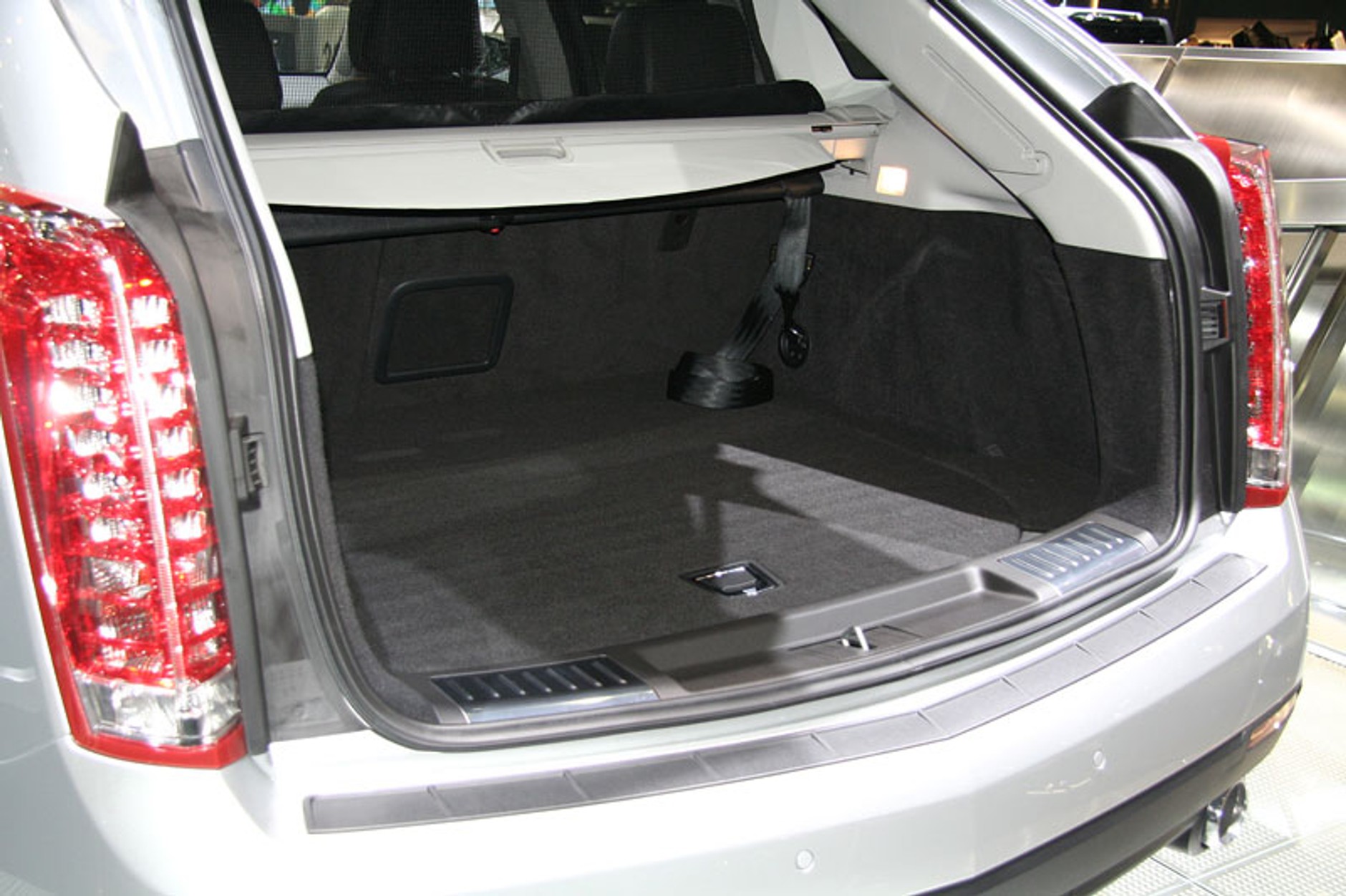 Genewa 2009: Cadillac SRX – europejska premiera