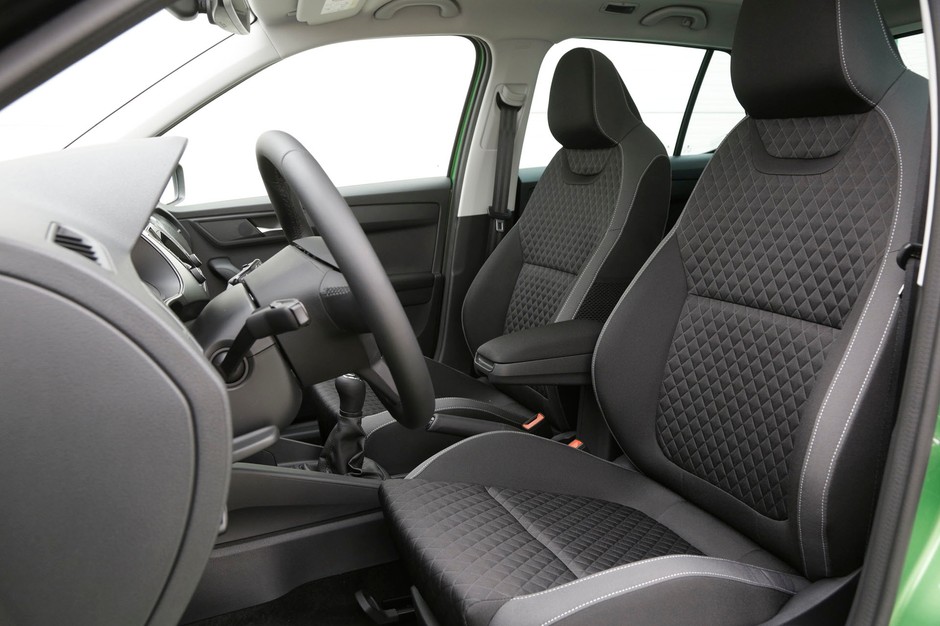Skoda Fabia 1.2 TSI kontra Suzuki Baleno 1.0 Boosterjet - kto tu jest bez szans?