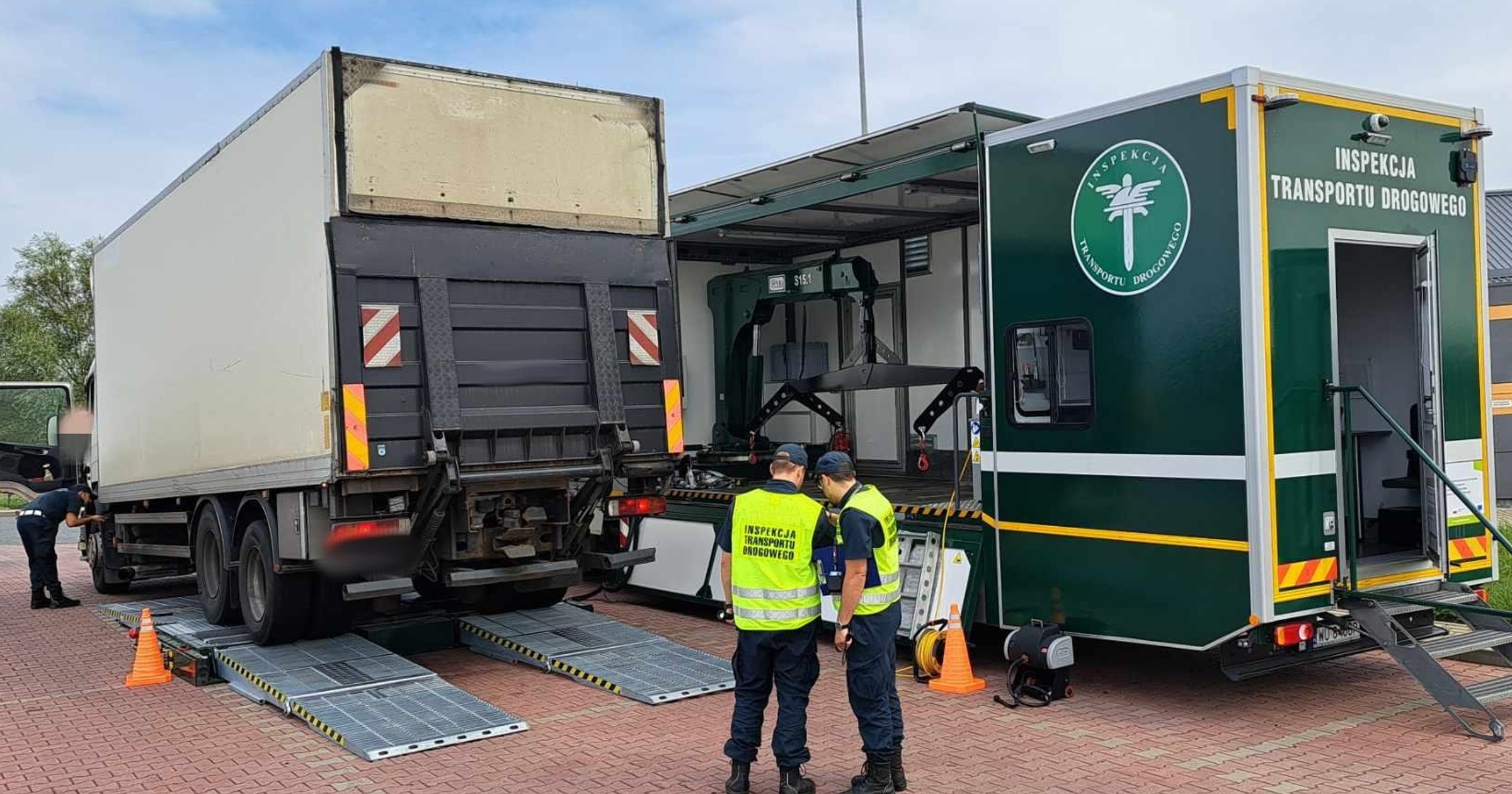 Przez jedną ciężarówkę inspektorzy ITD mieli roboty po łokcie