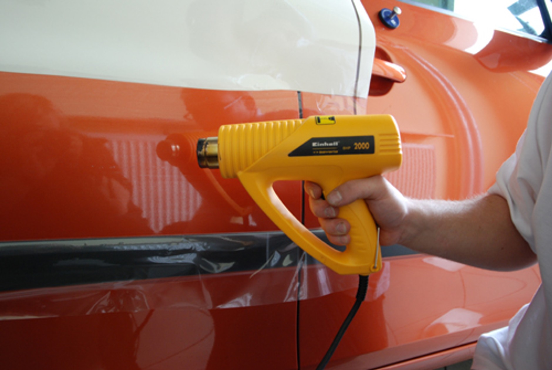 Jak okleić samochód?