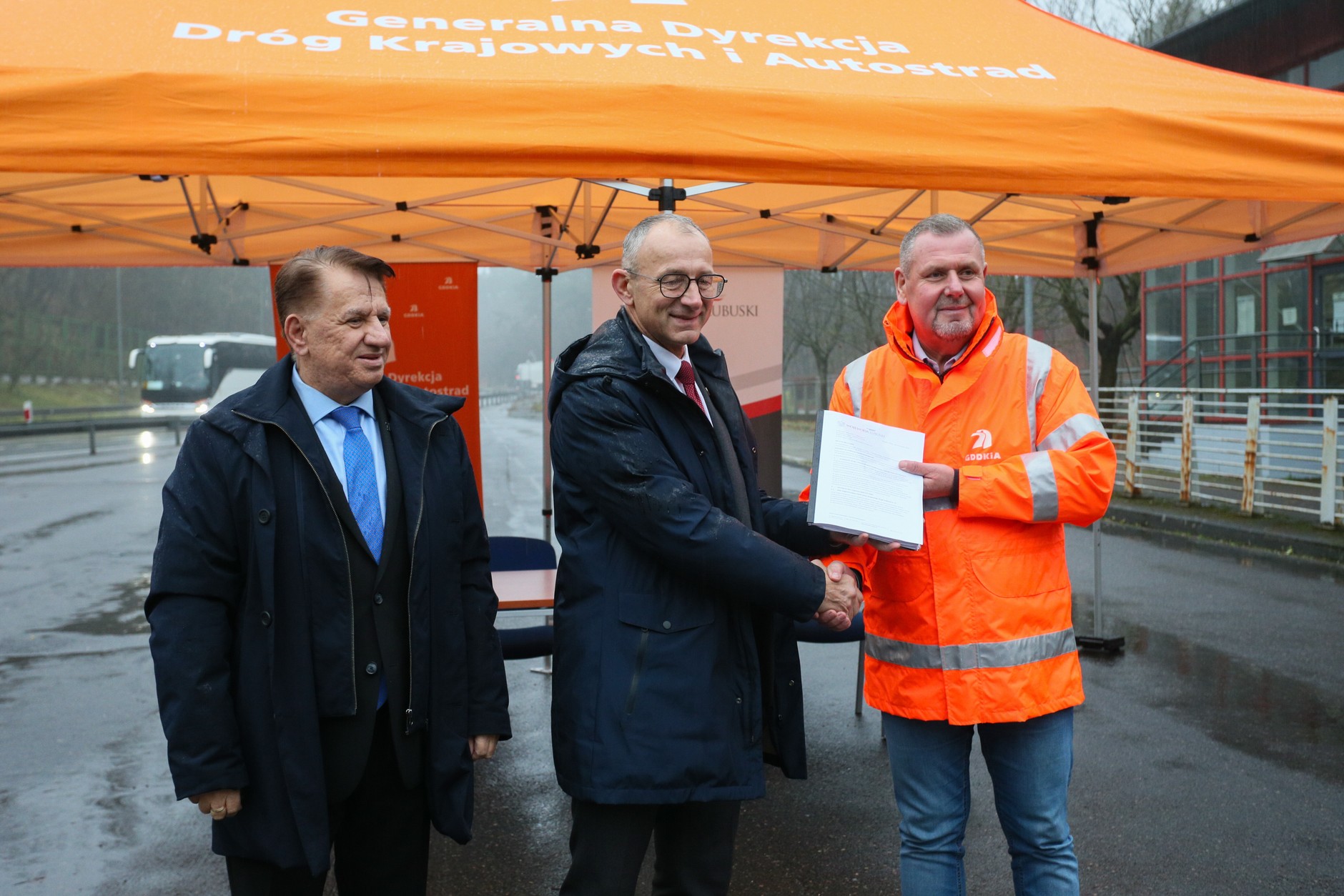 25c05066 - ŚWIECKO A2 DECYZJA O BUDOWIE ODCINKA DO NOWEGO TOMYŚLA (Marek Cebula, Henryk Janowicz, Leszek Bajon)