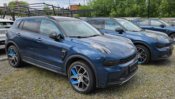 Jak ubezpieczyć auto z Chin, żeby nie mieć problemów? Ekspert zwraca uwagę na kluczowe kwestie