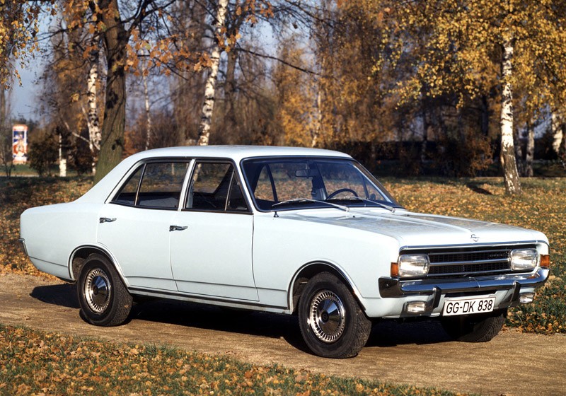 Opel i piękno jesieni (duża fotogaleria)