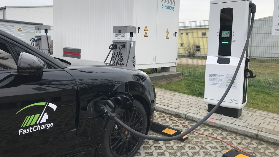 Projekt “FastCharge”