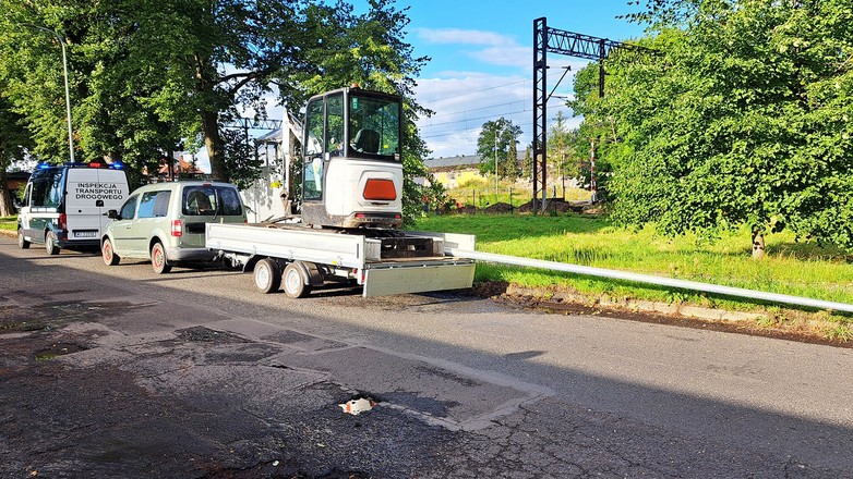 ITD zatrzymała samochód z przyczepą