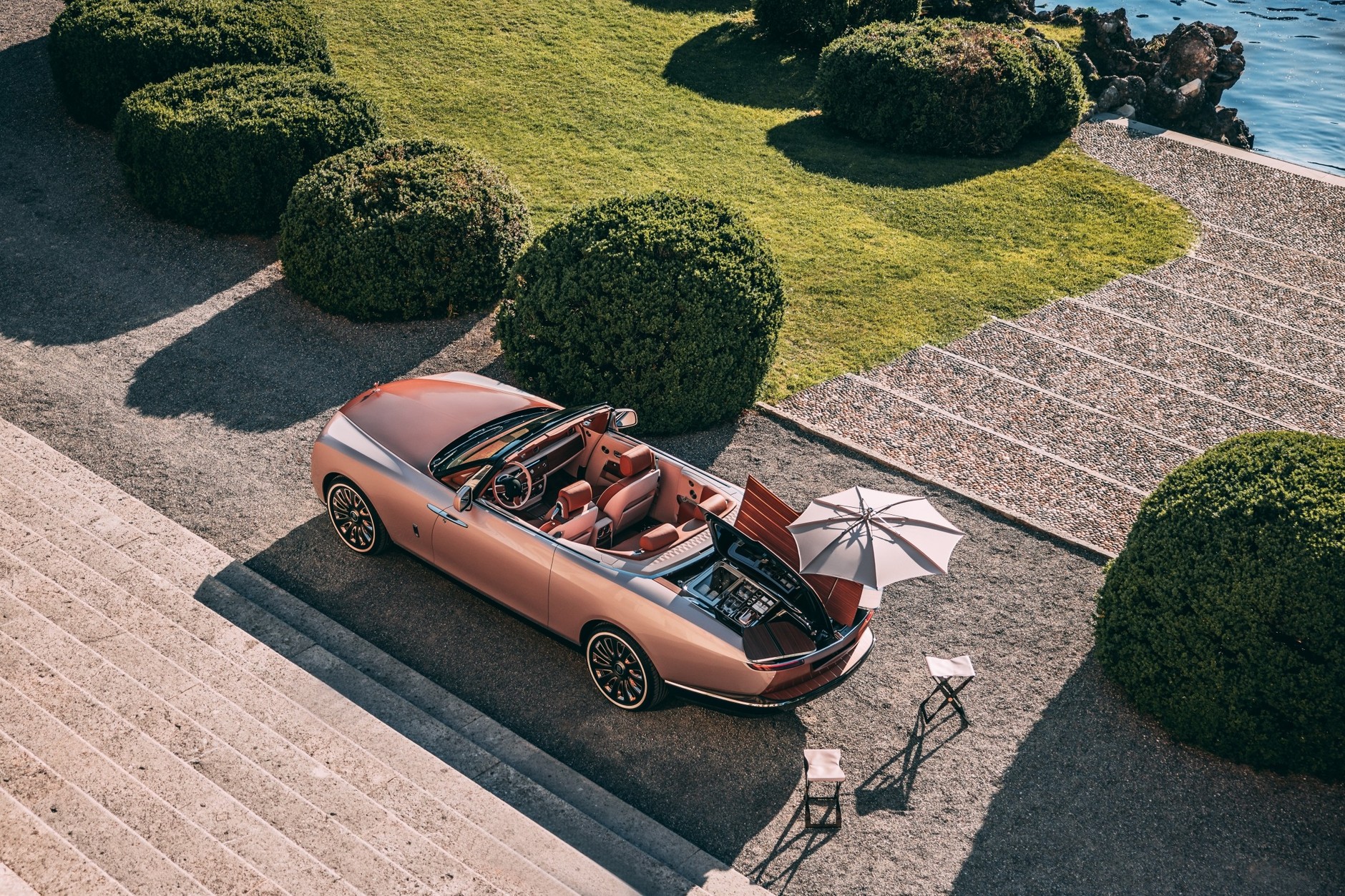 Drugi z serii zaledwie trzech Rolls-Royce'ów Boat Tail