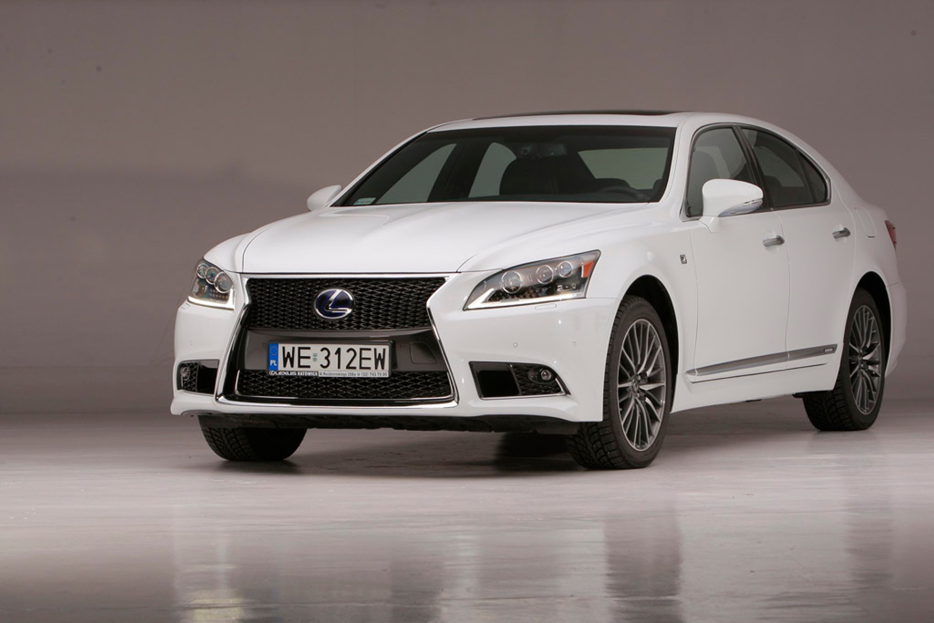 Test Lexusa LS 600h F Sport: hybryda na  sportowo