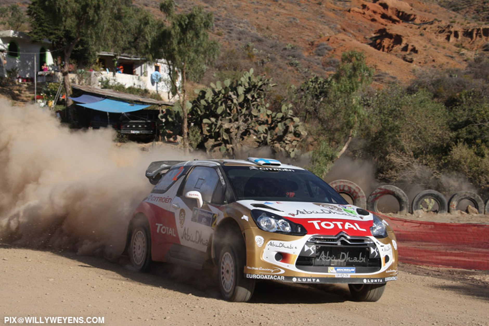 Rajd Meksyku 2013: złoty Ogier nie dał szans konkurentom