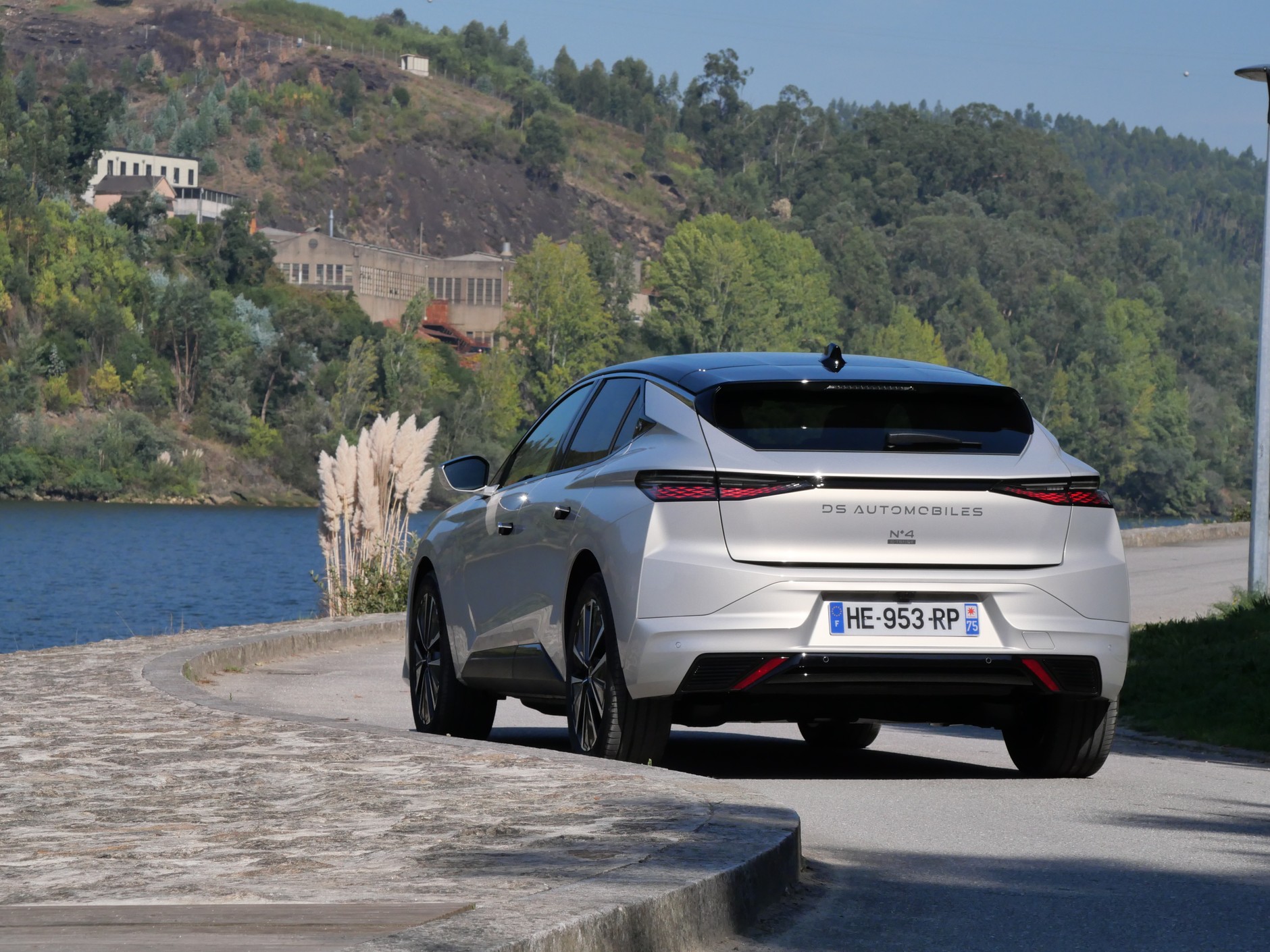 DS Nr 4 po face liftingu: ładny, ale czy dobry?