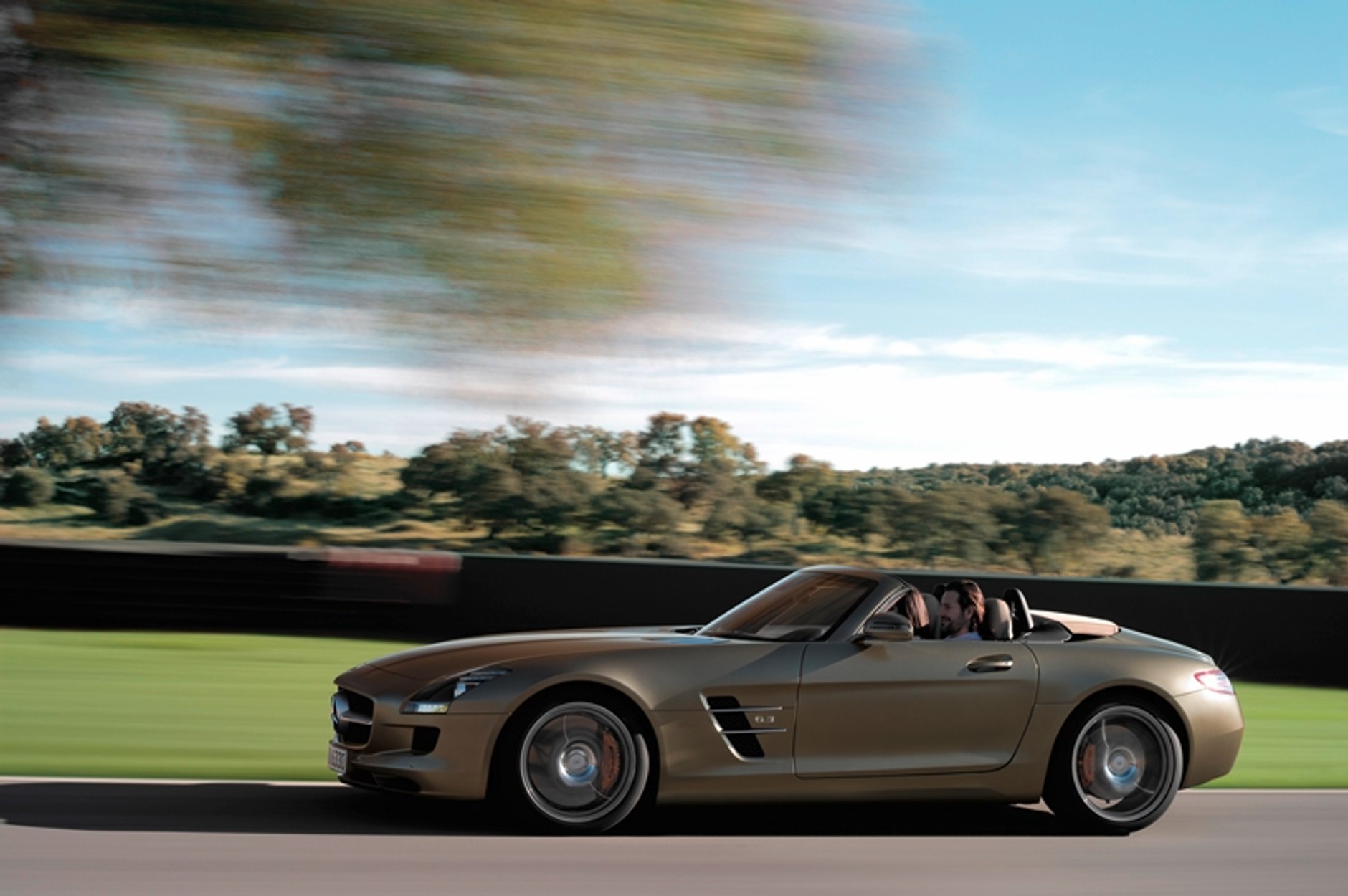 Mercedes SLS AMG Roadster