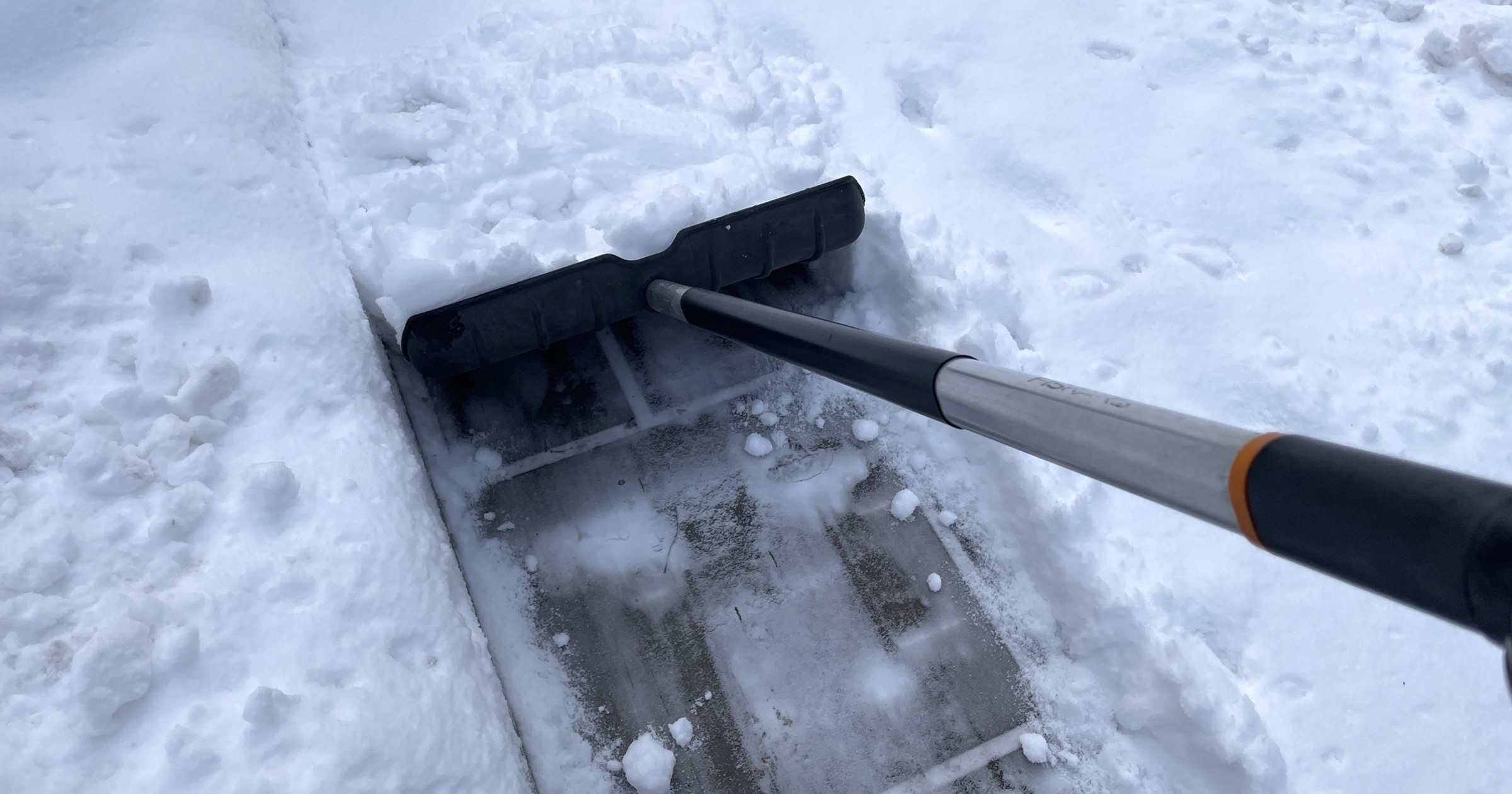 Odśnieżanie publicznego chodnika przy posesji