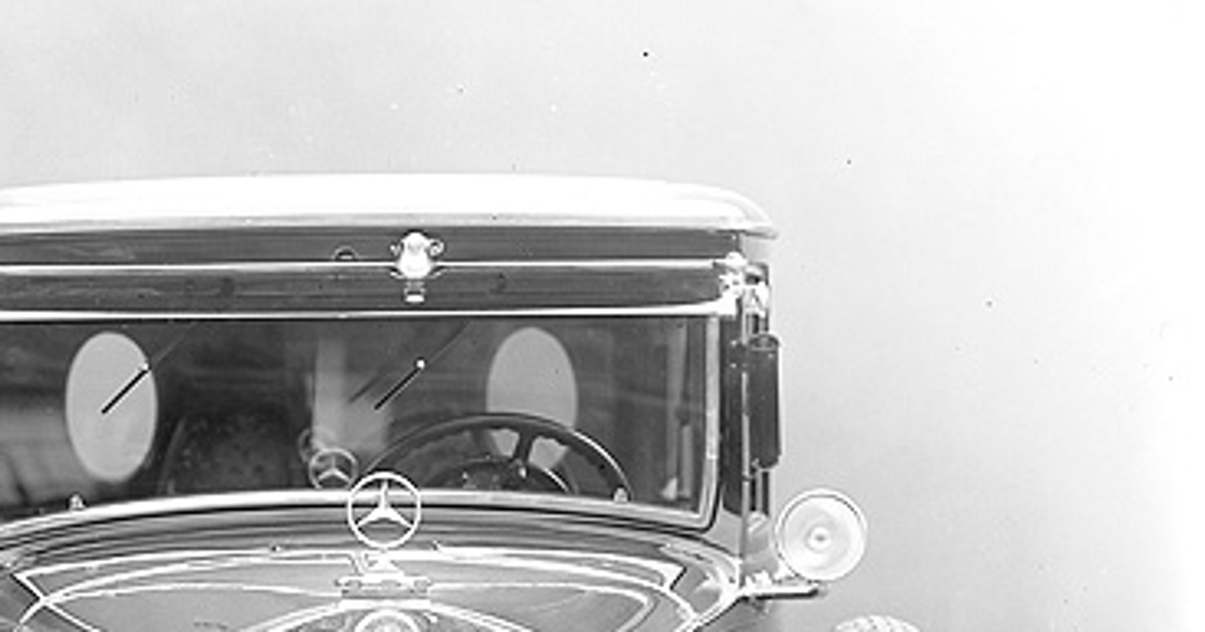 76 lat wytwarzania papamobili przez Mercedesa