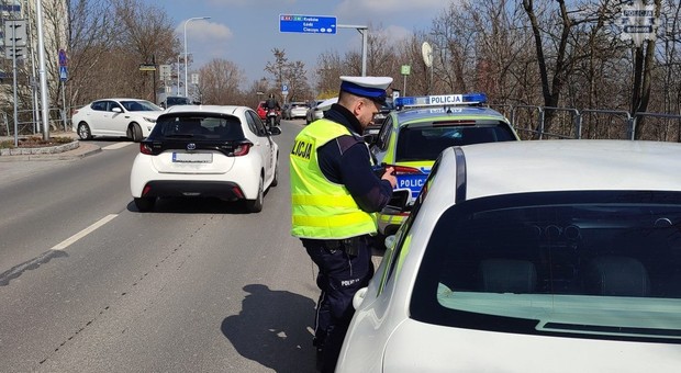 Mandaty już są drogie, a będą jeszcze droższe. Policja i rządzący szykują nam podwyżki