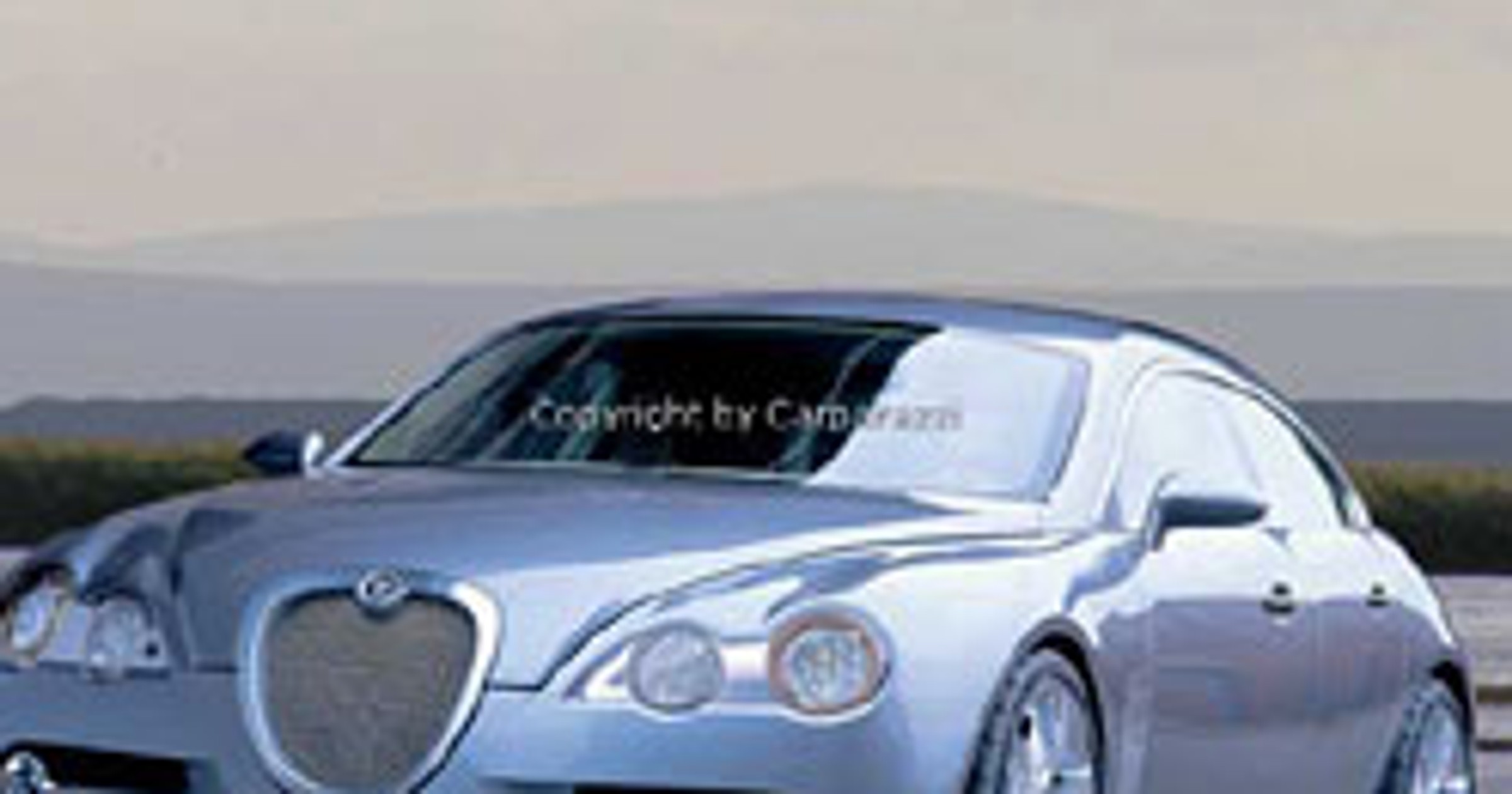 Zdjęcia szpiegowskie: nowy Jaguar S-Type
