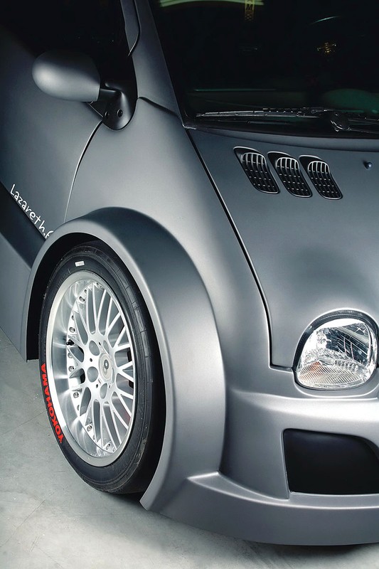 Lazareth Twingo V8 Trophy: mały dziwoląg