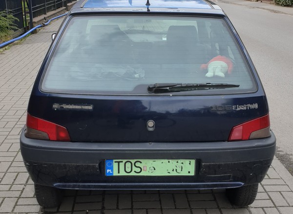 Używane auta elektryczne – przegląd ofert
