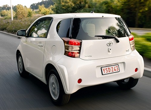 Toyota iQ - najmniejsze auto na świecie