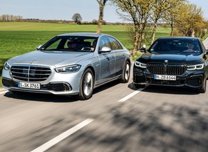 Nowy Mercedes S 500 4Matic kontra BMW 750i xDrive – czy Stuttgart ogra Bayern?