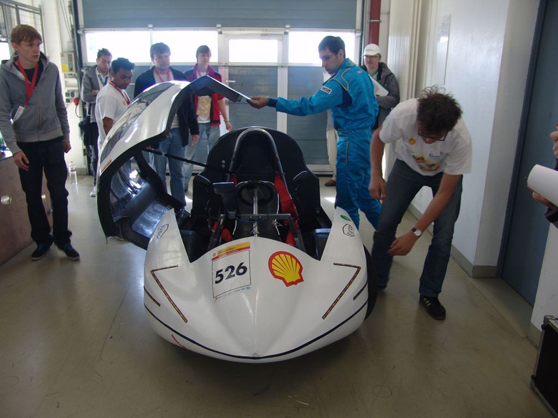 Shell Eco-marathon 2011: ile km na 1 litrze?
