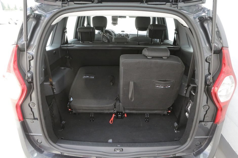 1. Dacia Lodgy – cena od 49 700 zł. Ceny wersji 7-miejscowych zaczynają się od 52 100 zł.