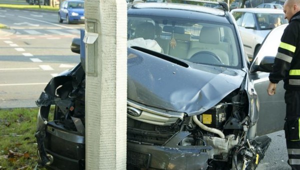 Kolizja wygladała groźnie, na szczęście kierowcom i pasażerom nic się nie stało