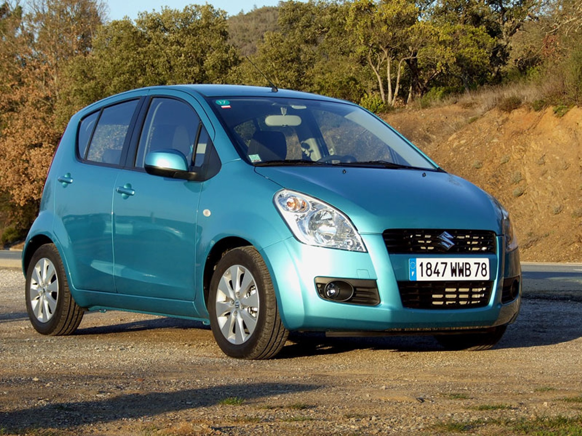 Suzuki Splash: ładny i nowoczesny - do miasta i na urlop