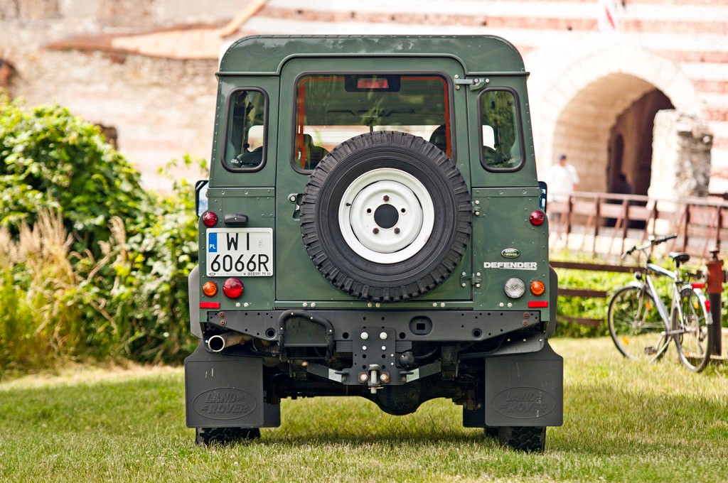 Garaż marzeń: Jaguar F-Type i Land Rover Defender - Brytyjscy łamacze serc