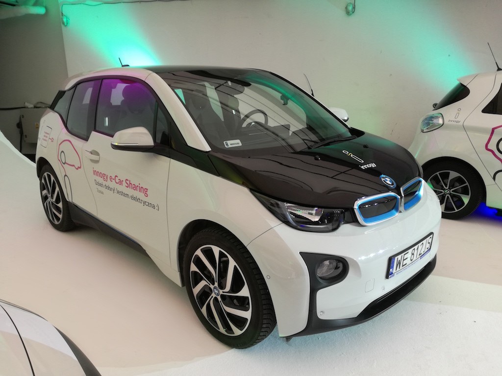 Auta elektryczne – wynajem w Warszawie