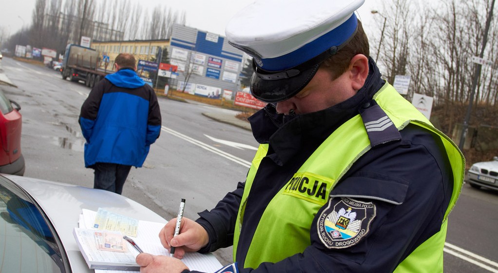 Badanie techniczne, rejestracja ubezpieczenie: kierowco, pamiętaj o ważnych datach