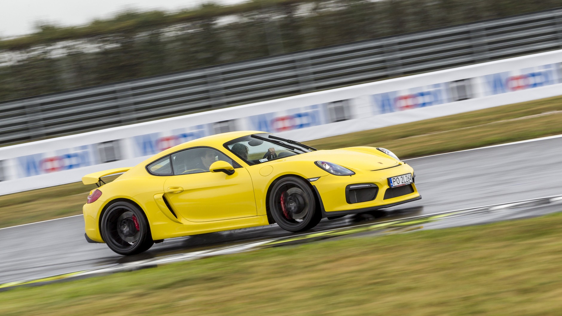 Porsche Cayman GT4