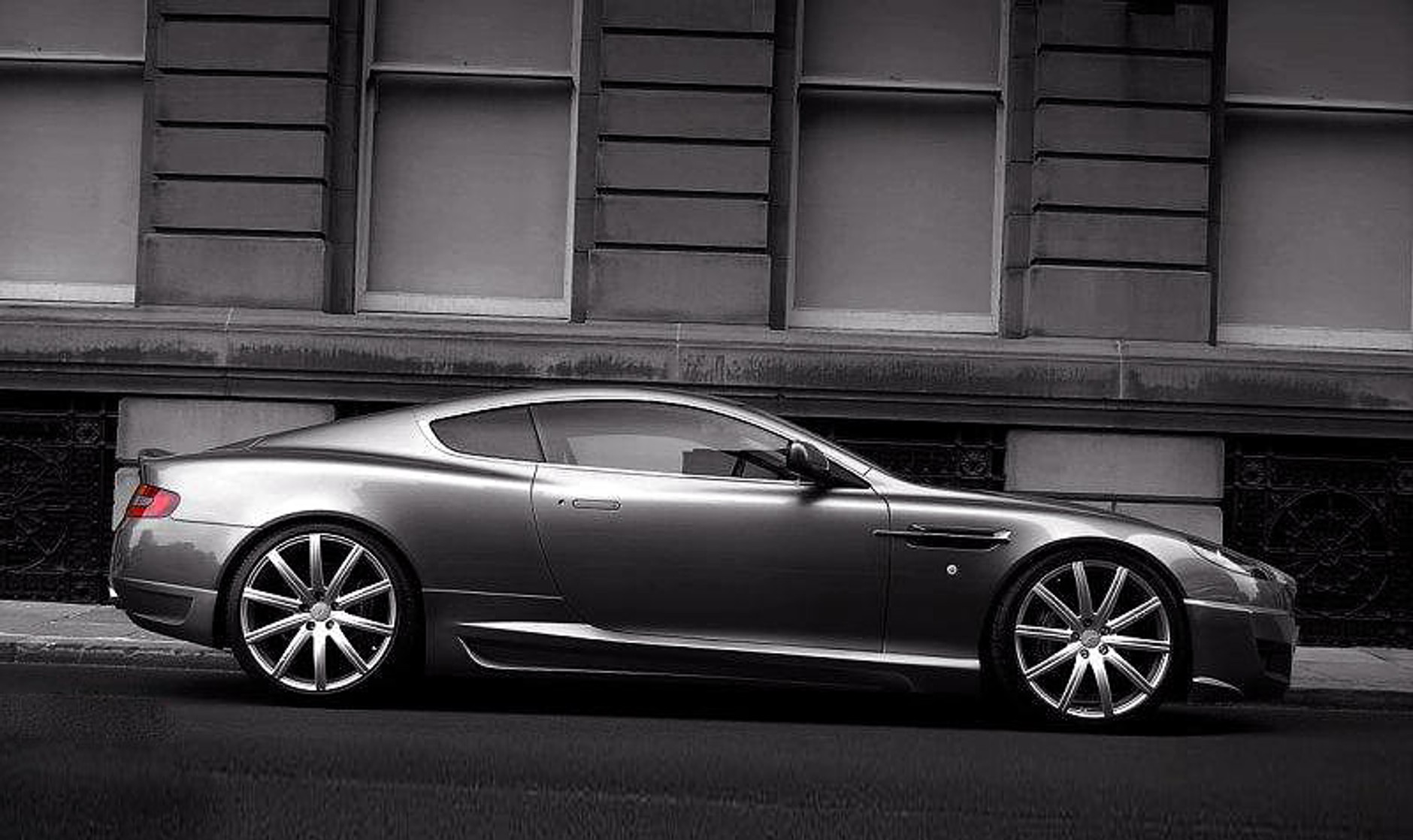 Tuner Project Kahn zmodyfikował Astona Martina DB9