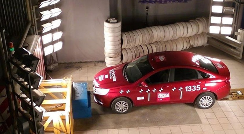 Łada Vesta w teście zderzeniowym