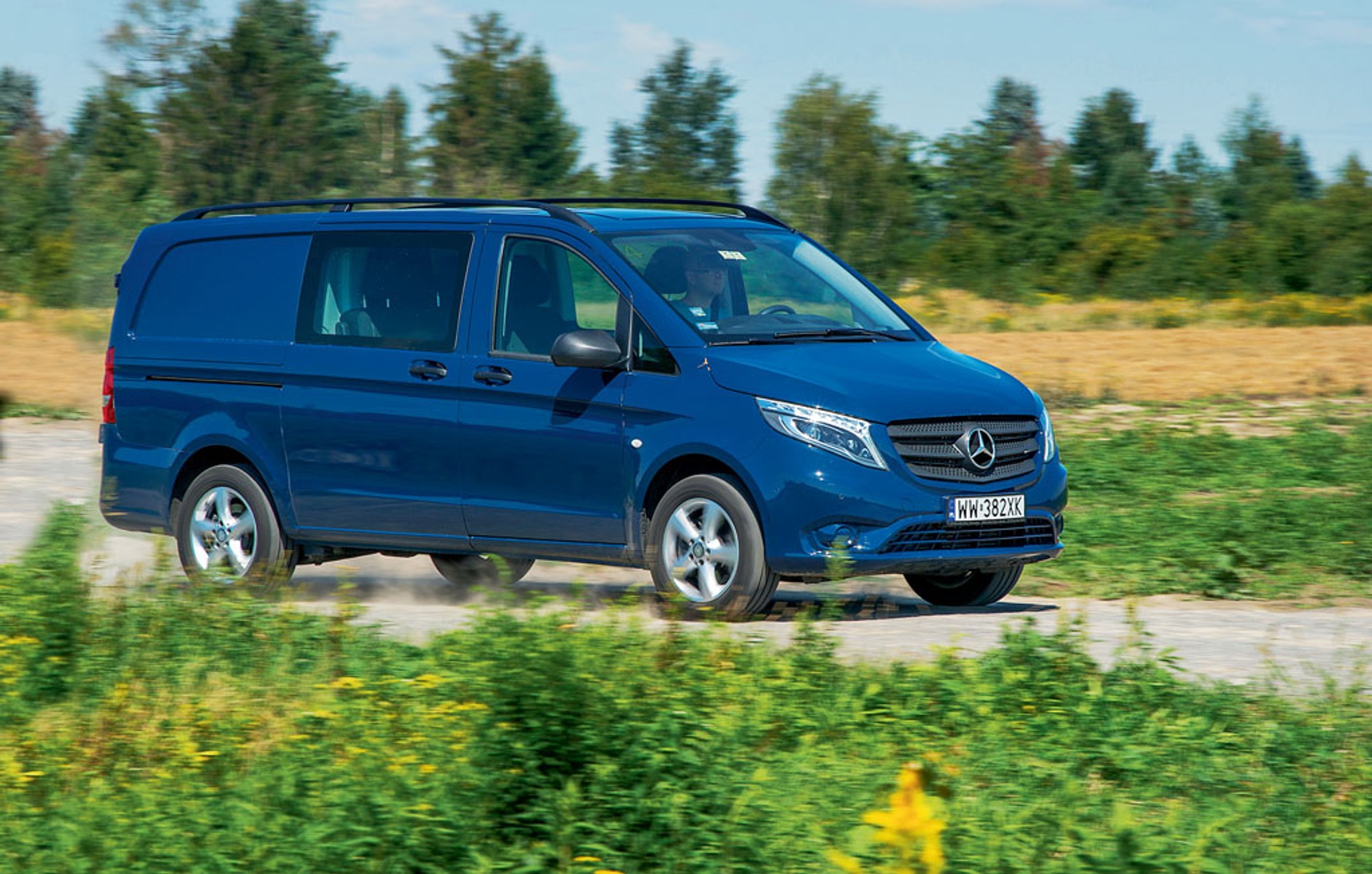 Mercedes Vito Mixto 4Matic - rodzinny furgon