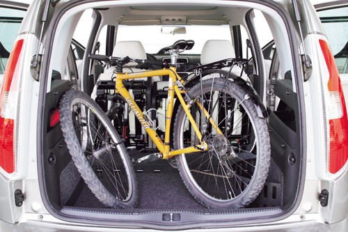 Skoda Roomster, Nissan Note, Renault Kangoo, Opel Meriva - Małe nie musi być ciasne!