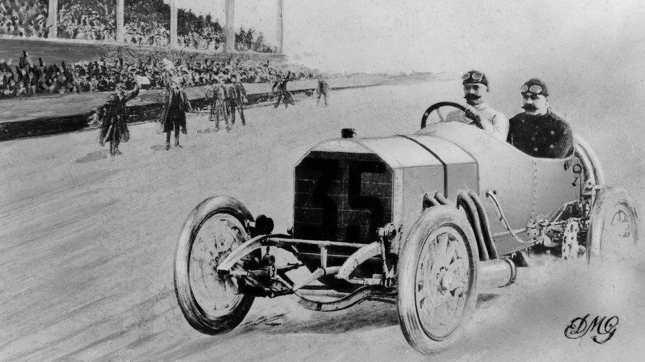 Christian Lautenschlager za kierownicą Mercedesa podczas Grand Prix Francji w 1908 r.