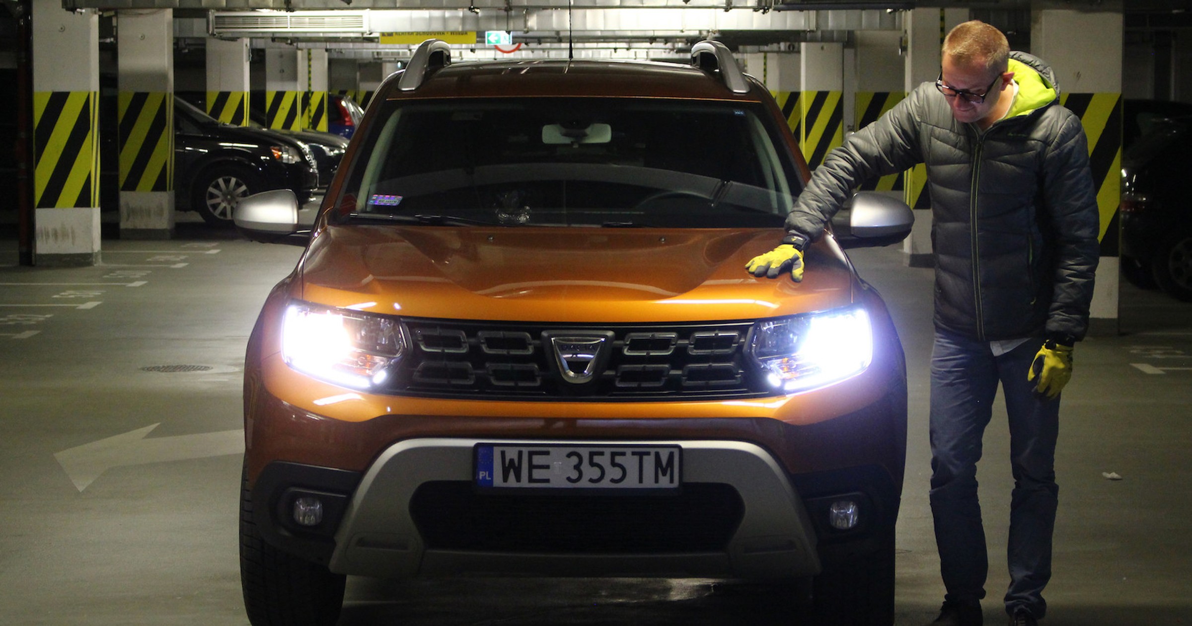 Przykład udanej aplikacji retrofitów LED w Dacii Duster (do testu w laboratorium użyliśmy innego reflektora)