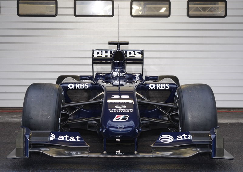 Formuła 1: Willimas FW31 jeszcze zamaskowany i... już uszkodzony! (fotogaleria)