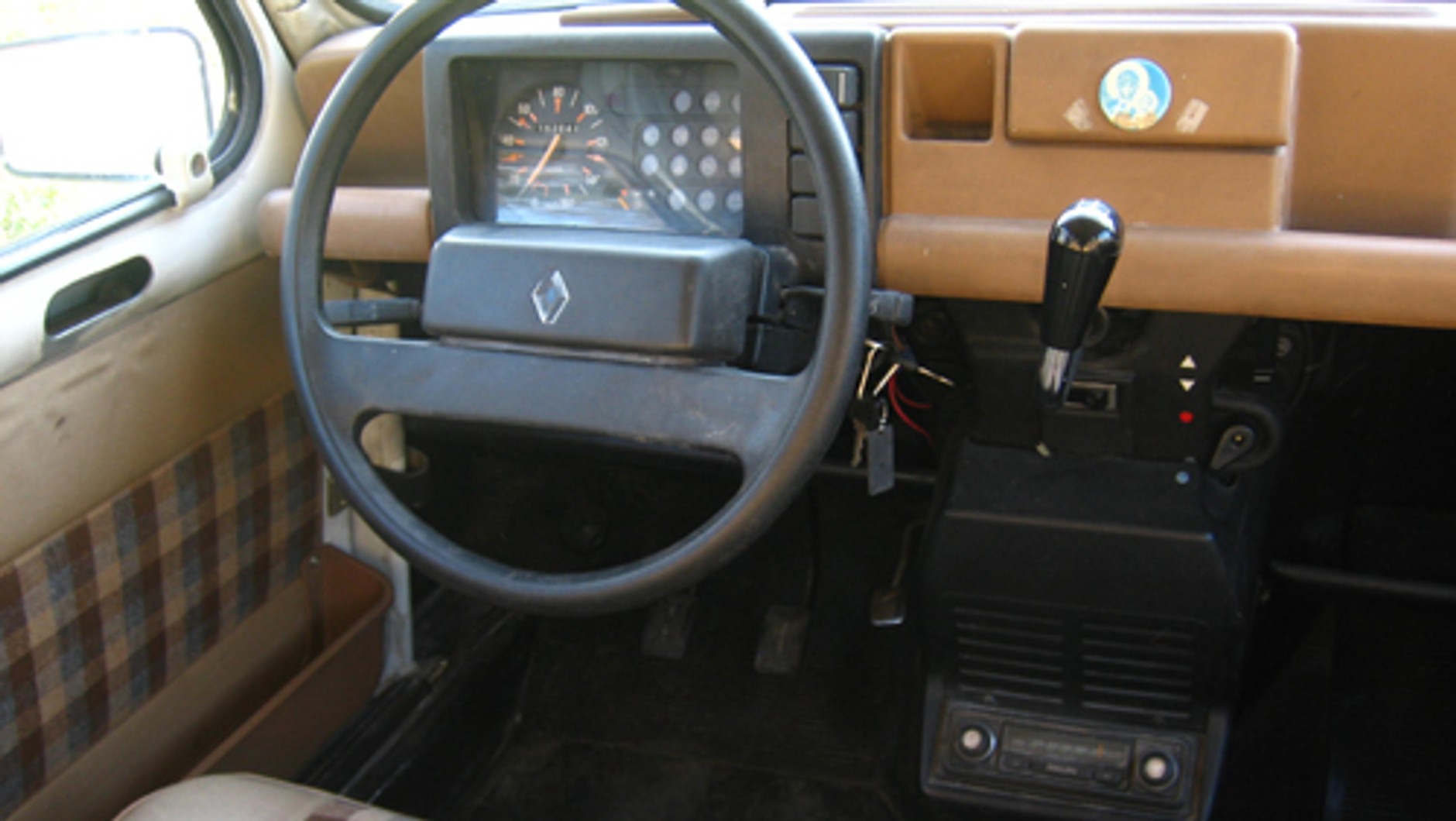 Renault 4 - Samochód z wajchą