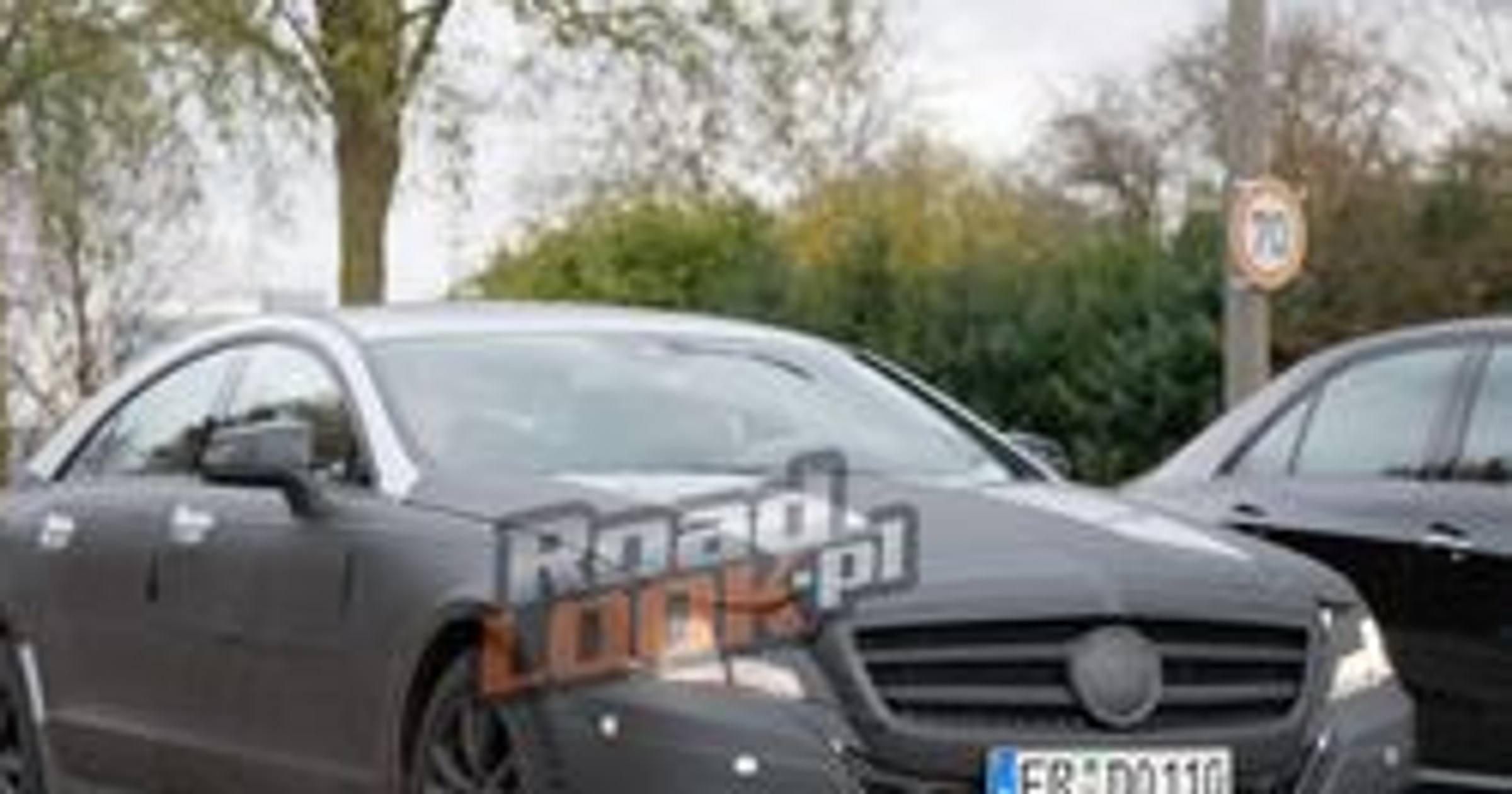 Zdjęcia szpiegowskie: Mercedes-Benz CLS przed premierą w 2011 roku