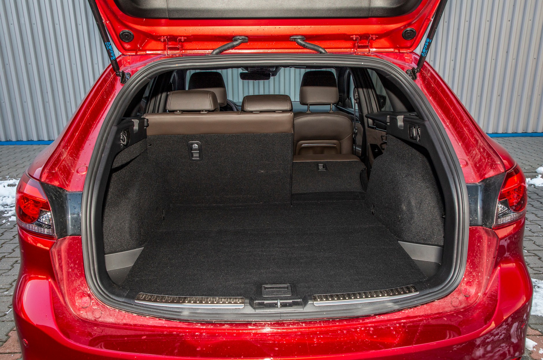 Mazda 6 kombi 2.2 SkyActiv-D 4x4