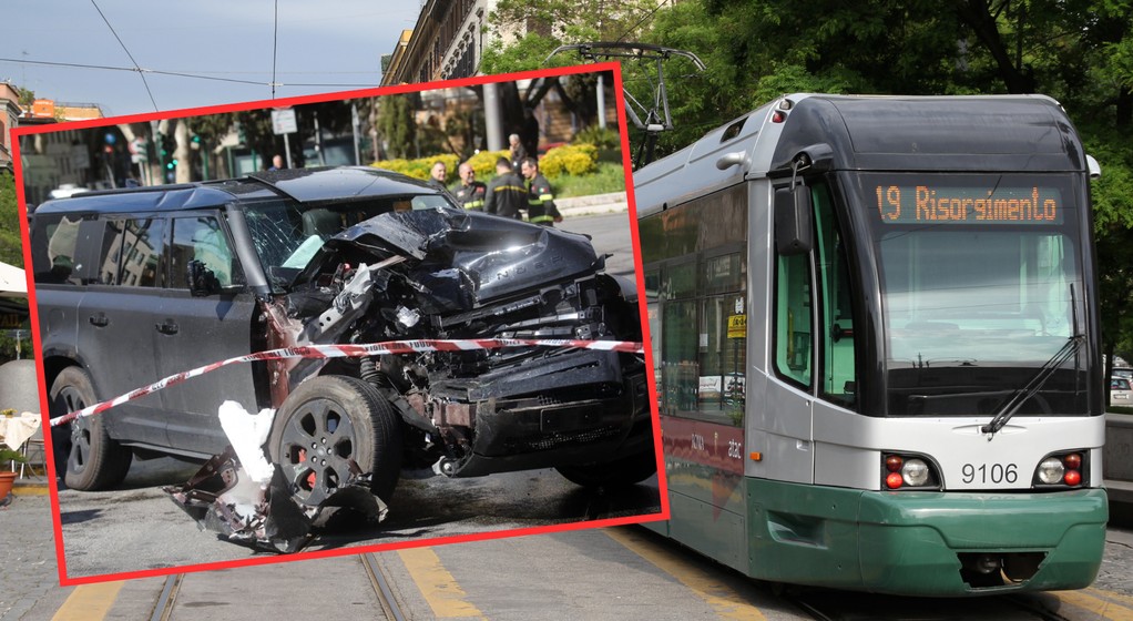 Samochód Ciro Immobile zderzył się z tramwajem w Rzymie (screen: centregoals/Twitter)