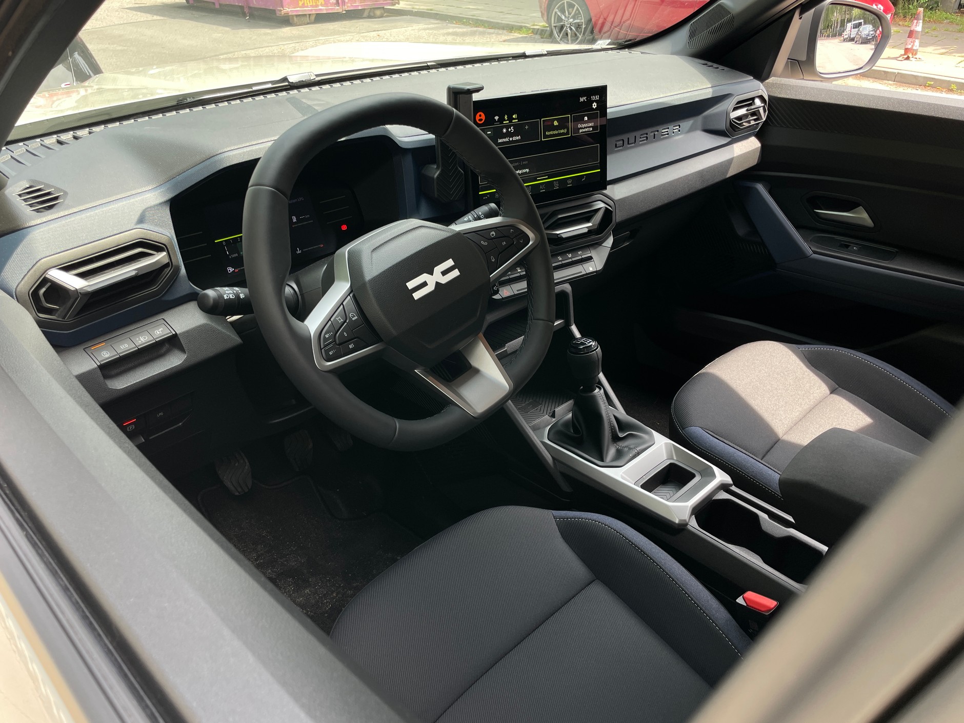 Kabinę Dacii Duster łatwo utrzymać w czystości